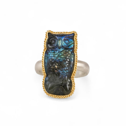 Handmade fine jewelry labradorite owl ring set in 18k gold with a sterling silver band