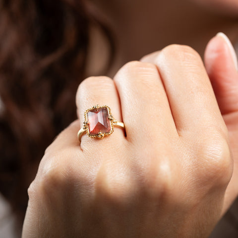 Sunstone and gold ring