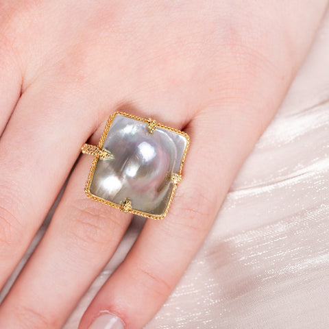 Square mabe pearl on model