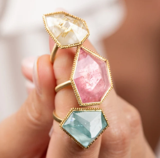 How to Choose Meaningful Jewelry for Birthdays, Anniversaries & Milestones