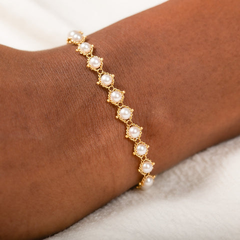 What Makes an Artisan Gold Bracelet Truly Unique? A Deep Dive Into Handcrafted Elegance