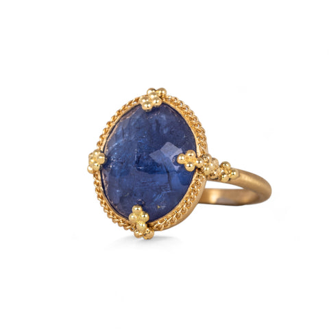 Tanzanite and gold ring side view