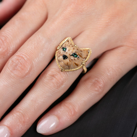 Carved cat ring in 18k gold