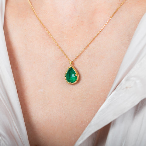 Emerald necklace side view