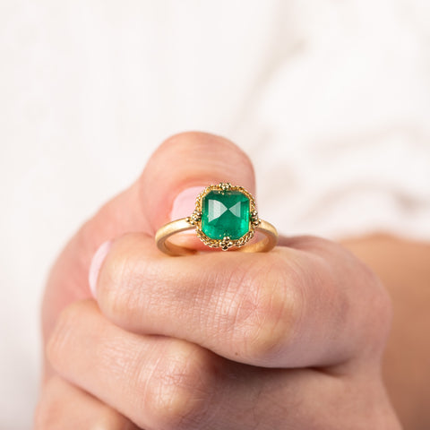 Emerald ring close up