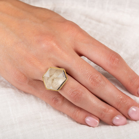 Quartz ring on model