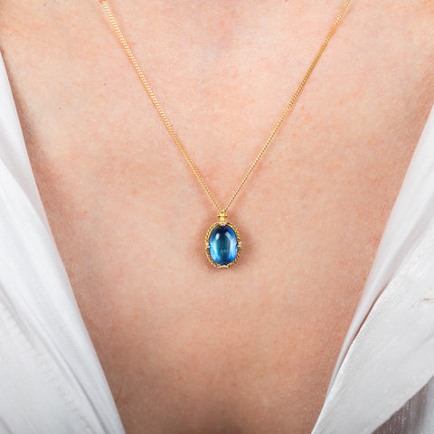 Moonstone oval necklace on model