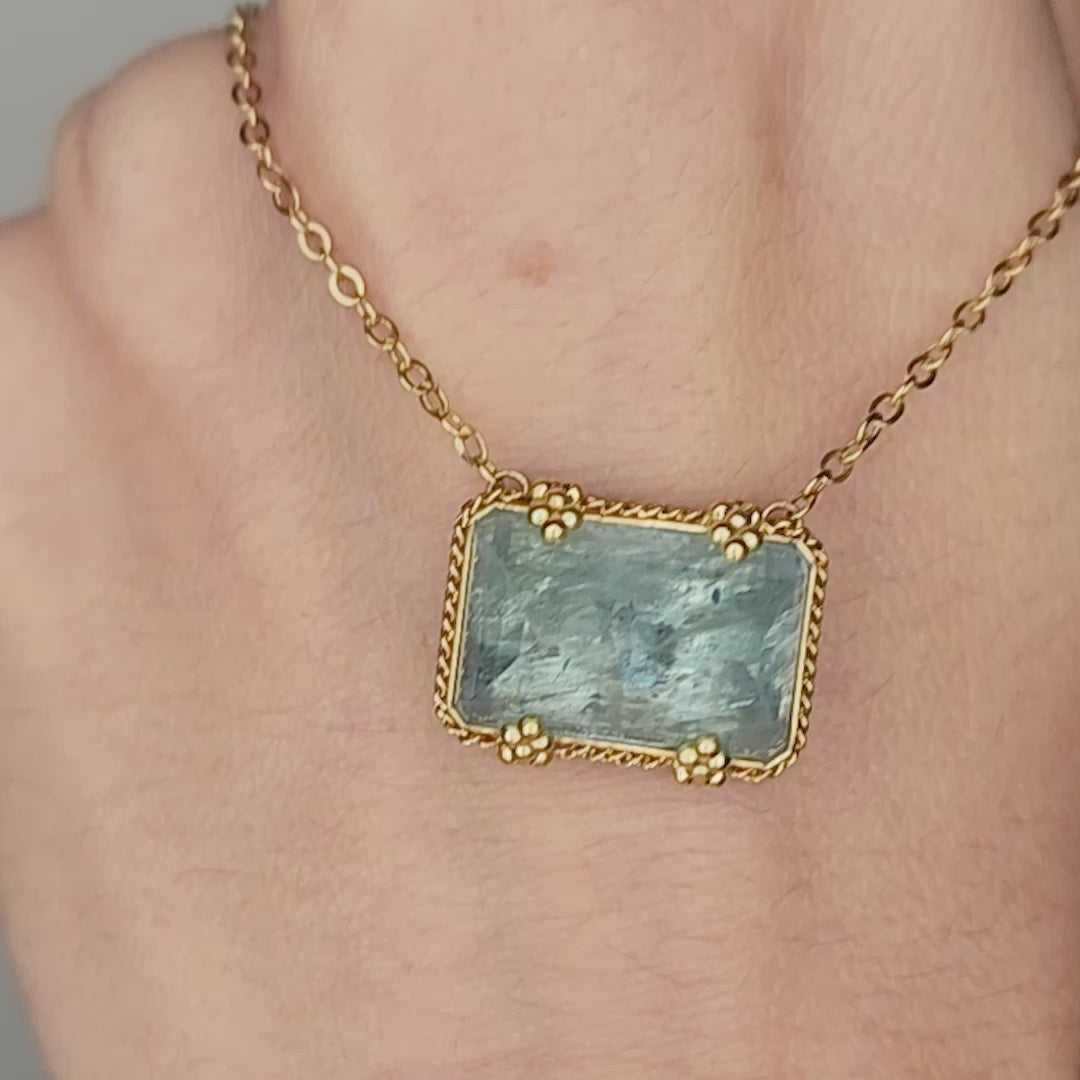 Aquamarine necklace video