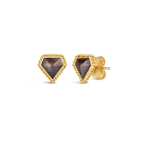 A pair of diamond shaped champagne diamond stud earrings are set in 18k yellow gold chain wrapped bezels with post closures. 